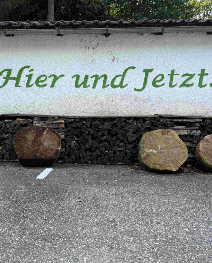Vorplatz des Mountain Retreat Centers